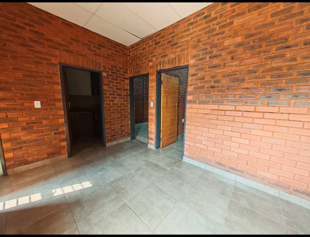 376M² WAREHOUSE TO LET IN ORMONDE